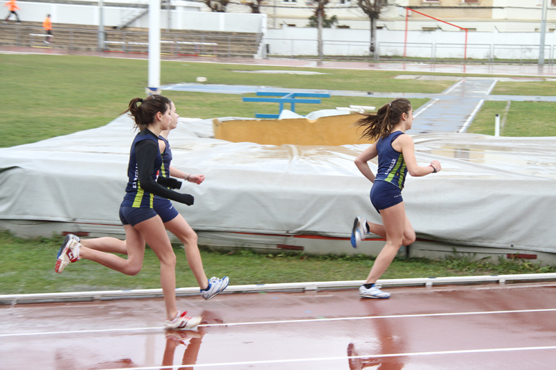 El Pamplona Atl&eacute;tico domina la IV Jornada de los JDN de Pista Cubierta